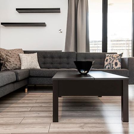 Large And Central 2 Bed ลอนดอน ภายนอก รูปภาพ